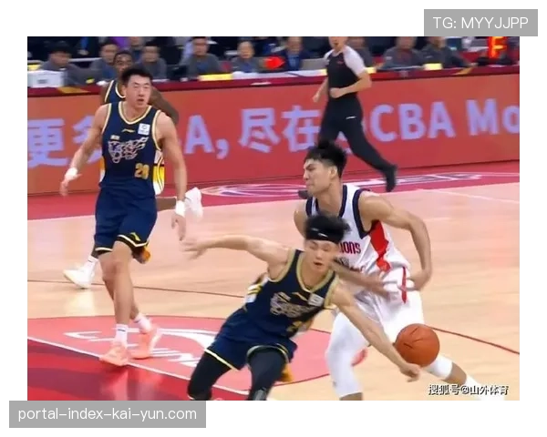 徐杰组织核心作用凸显 其攻防两端影响力超越身高限制